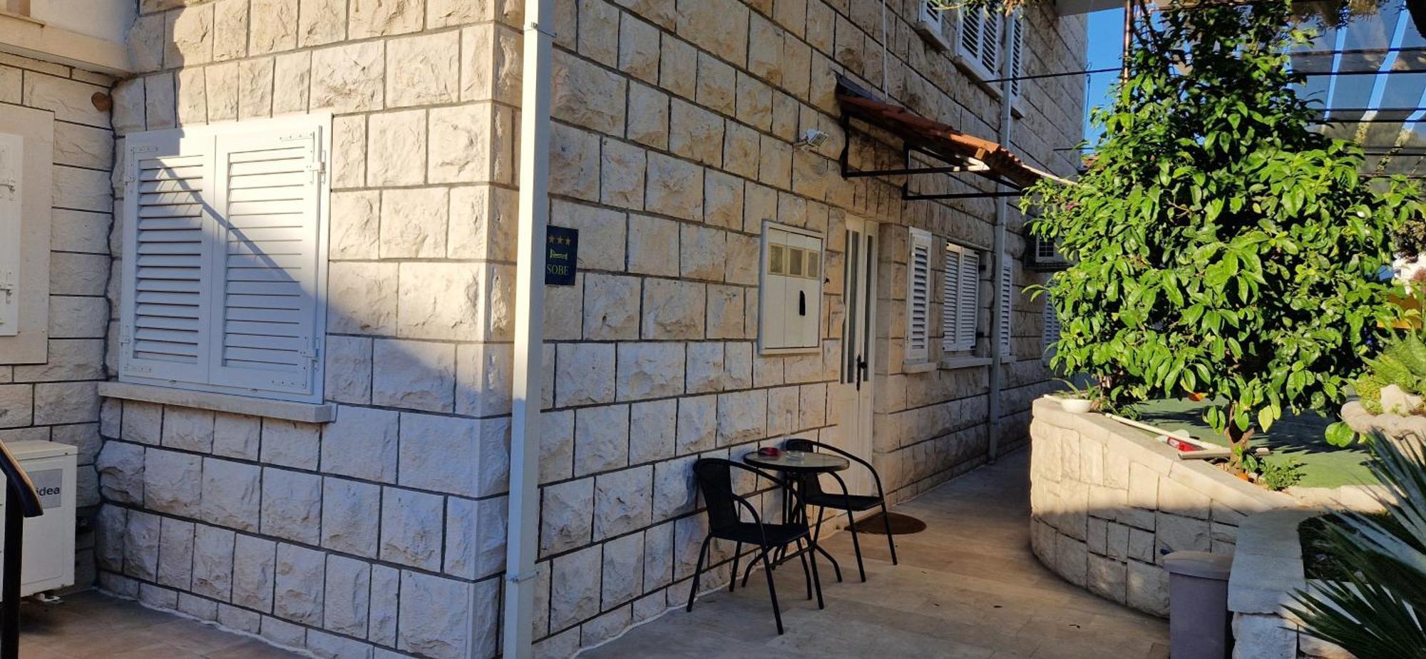 Palute Hotel Супетар Екстериор снимка